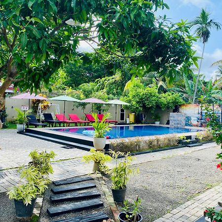 The Kingslayer Resort Negombo Buitenkant foto