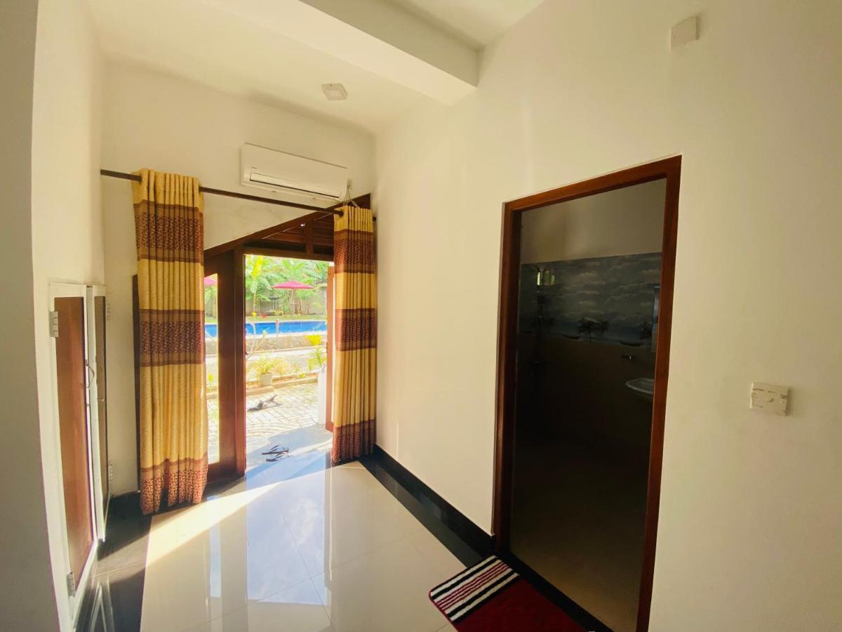 The Kingslayer Resort Negombo Buitenkant foto
