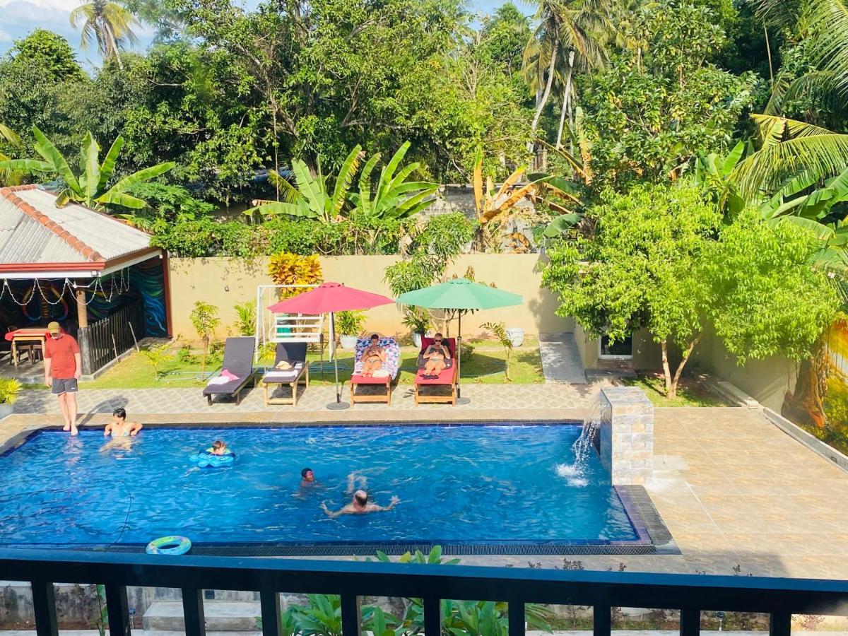 The Kingslayer Resort Negombo Buitenkant foto