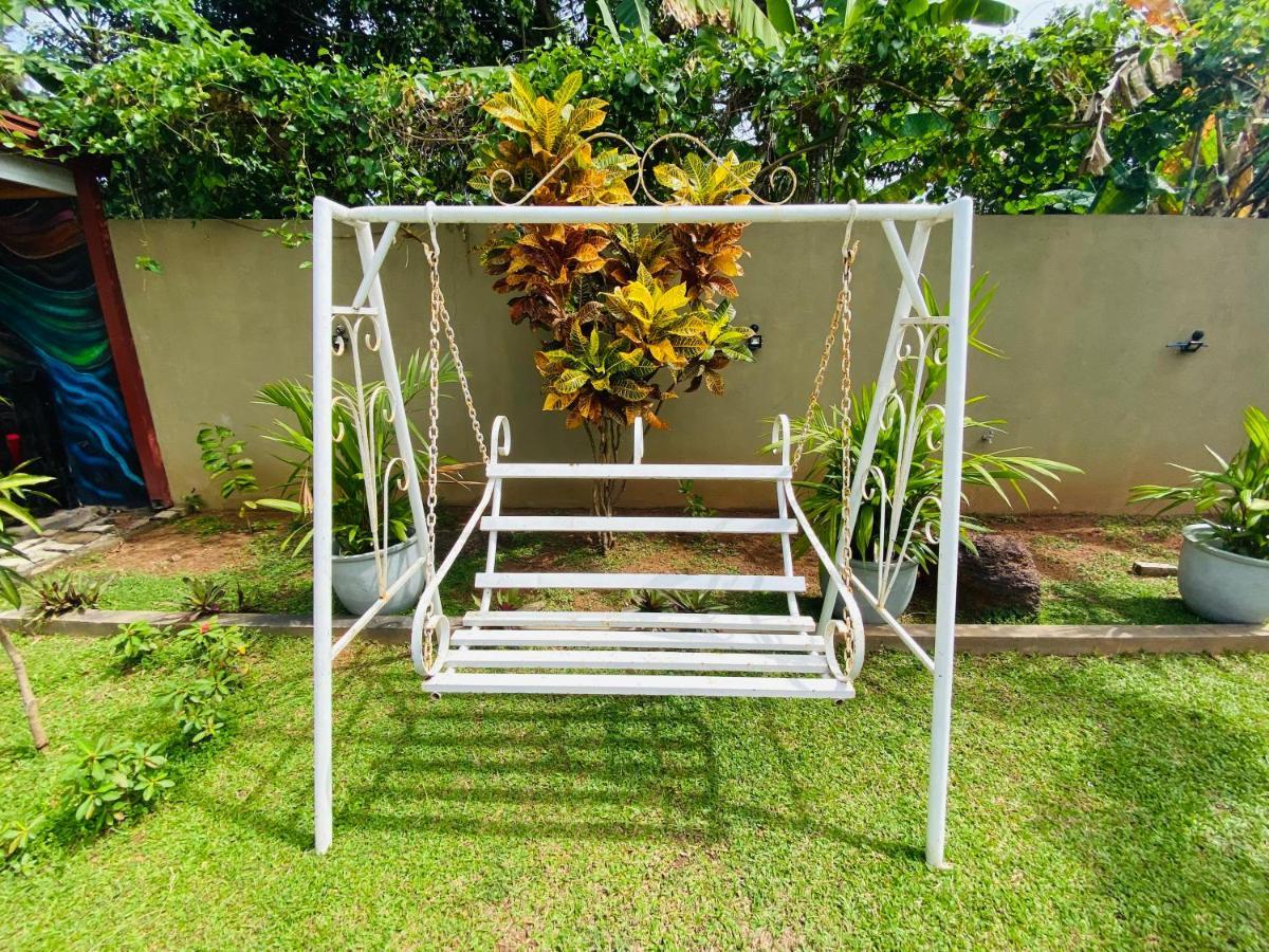 The Kingslayer Resort Negombo Buitenkant foto